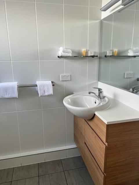 Apple & Grape Motel Станторп Екстер'єр фото